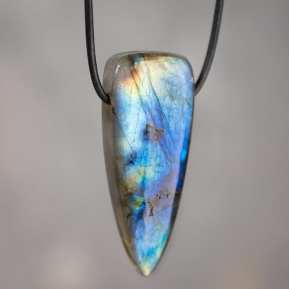 Labradorite Dagger Pendant – G - Picture 1 of 1